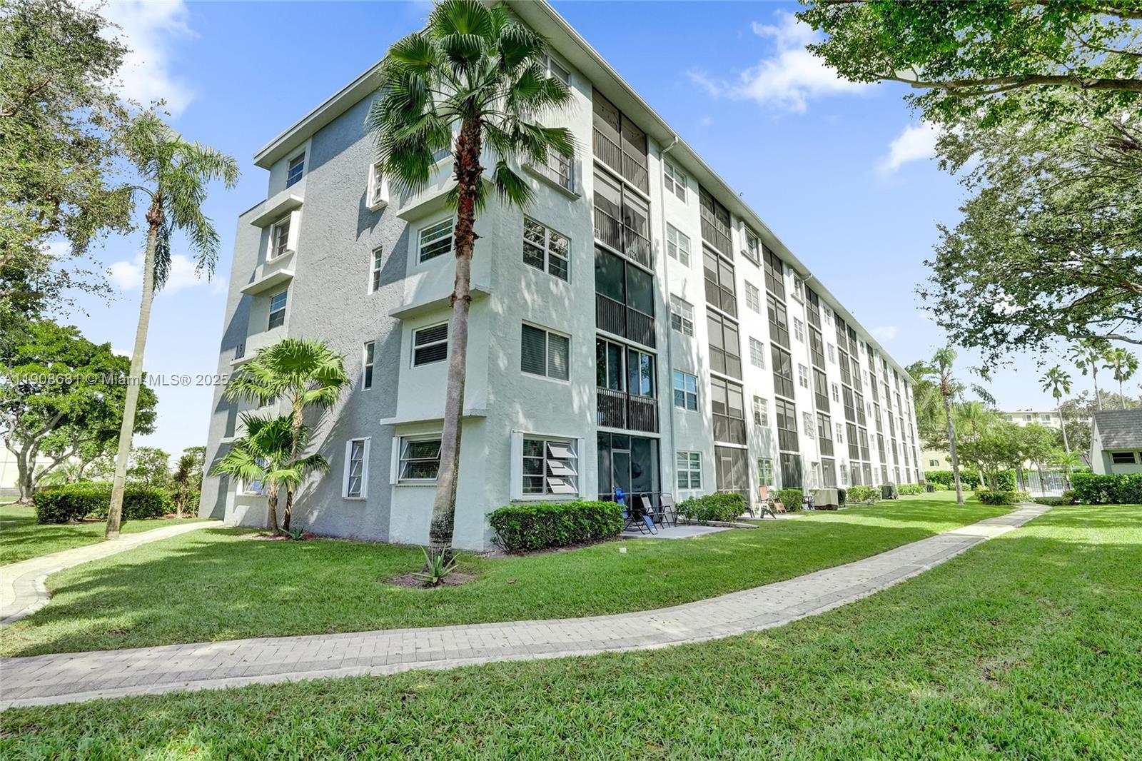 CYPRESS BEND CONDOMINIUM - Residential
