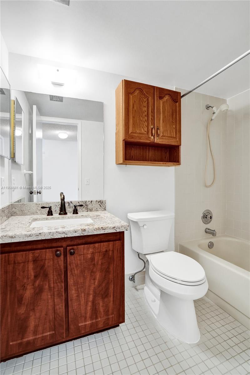 CYPRESS BEND CONDOMINIUM - Residential