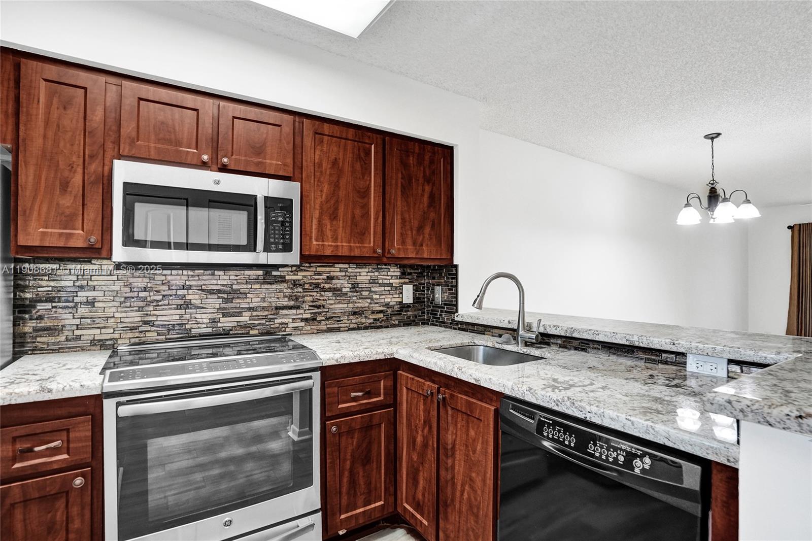 CYPRESS BEND CONDOMINIUM - Residential