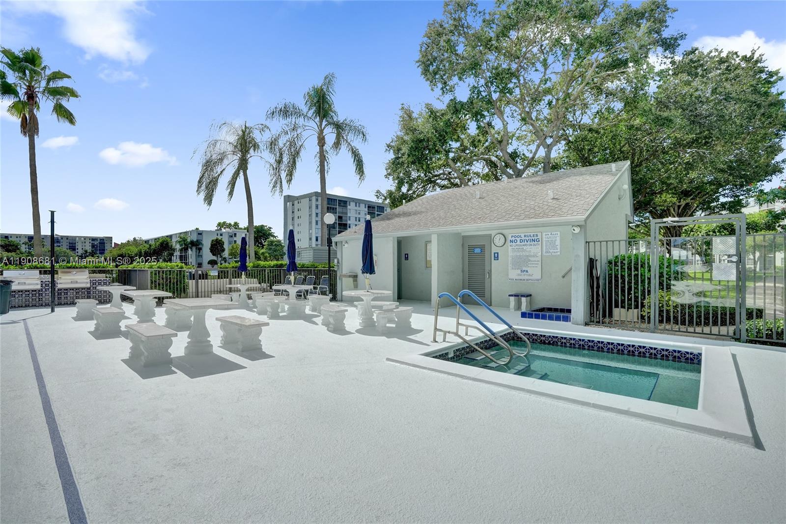 CYPRESS BEND CONDOMINIUM - Residential