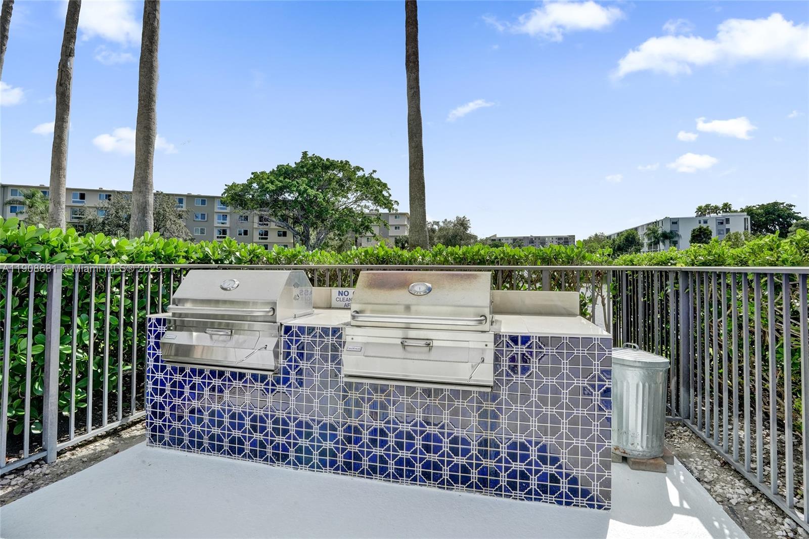 CYPRESS BEND CONDOMINIUM - Residential