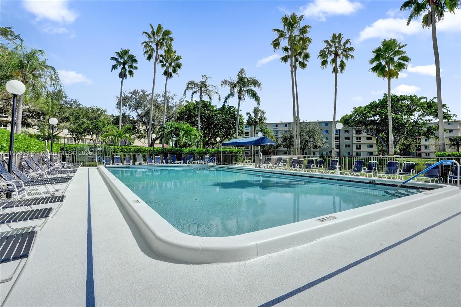 CYPRESS BEND CONDOMINIUM - Residential