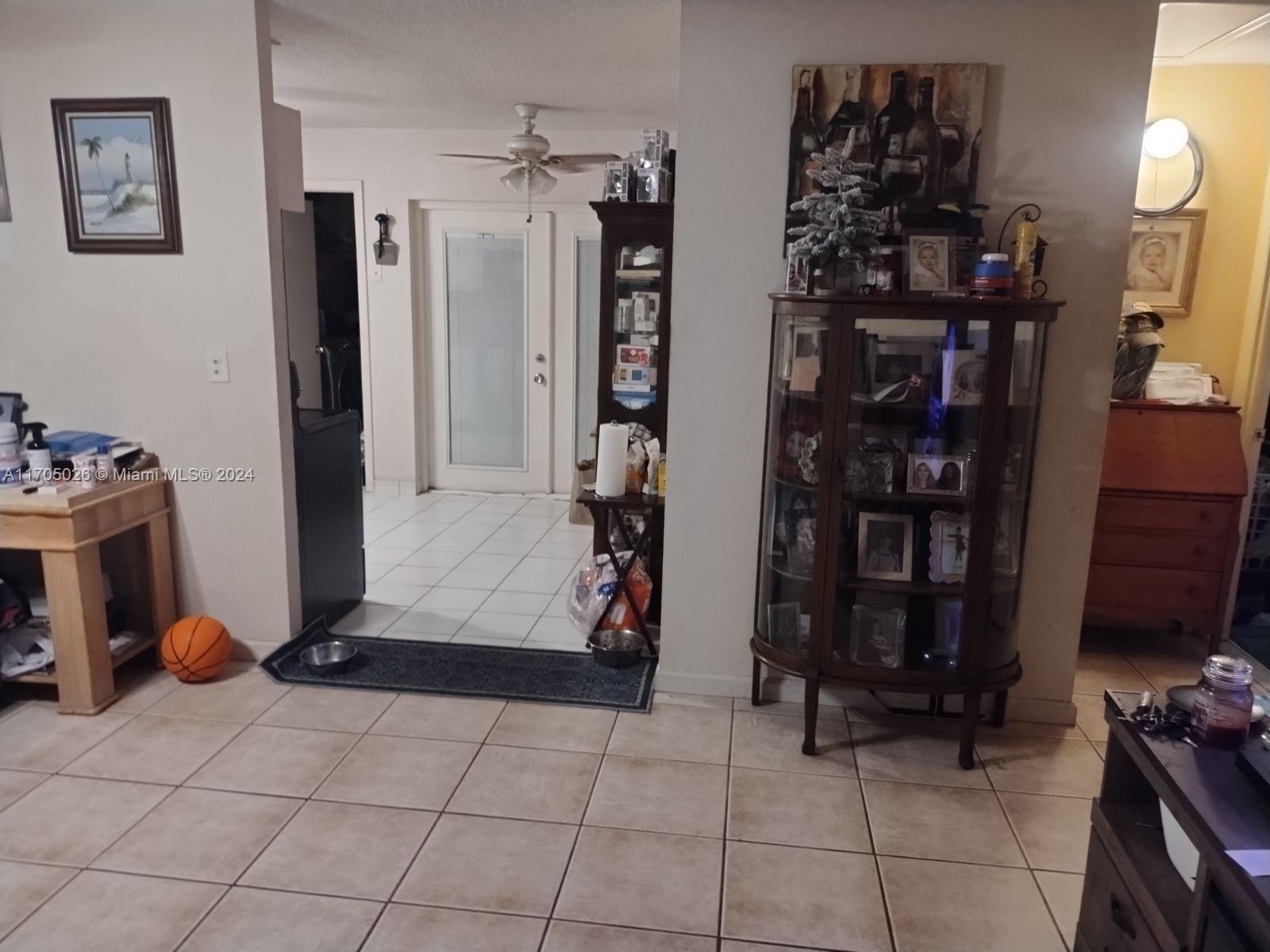 4575 Gladiator Cir
