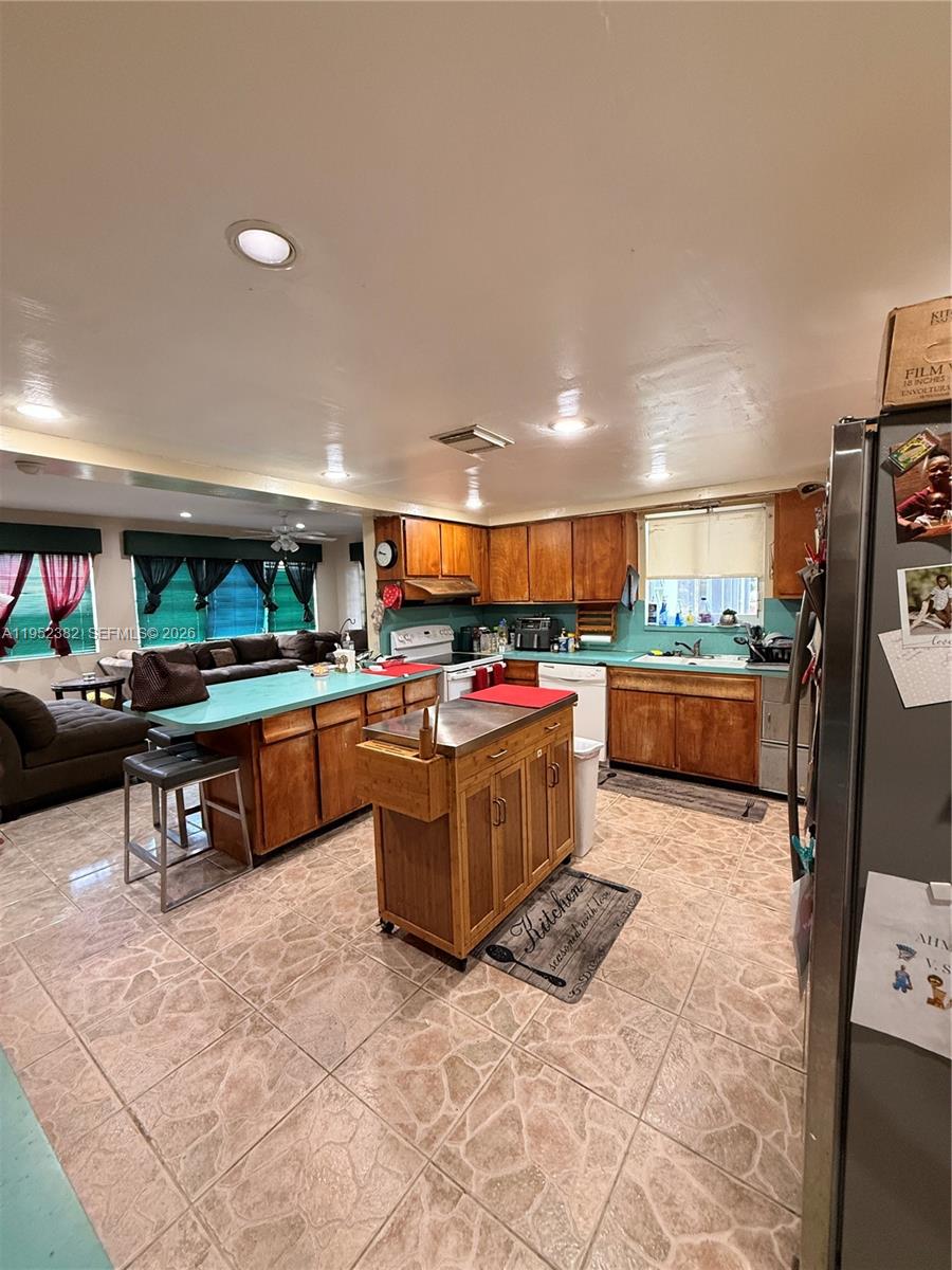 SUNNY ISLES INLAND - Residential