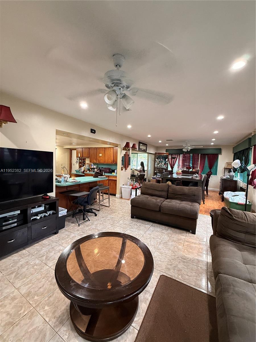 SUNNY ISLES INLAND - Residential