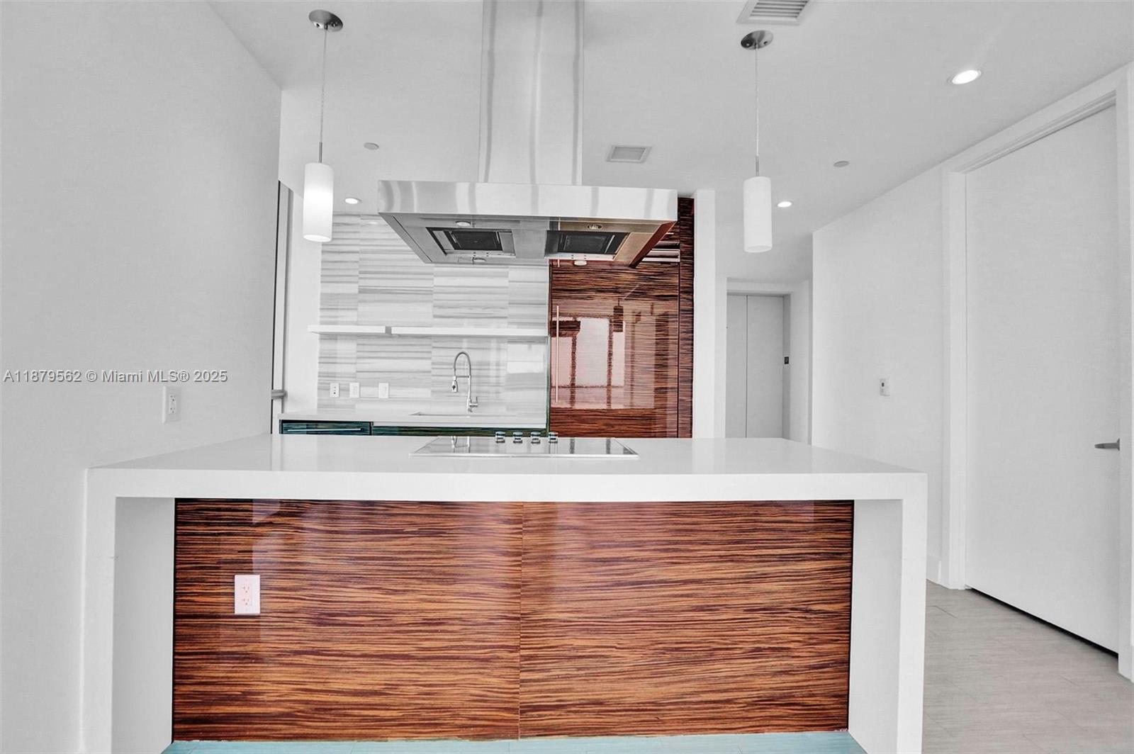 1100 Biscayne Blvd 5307