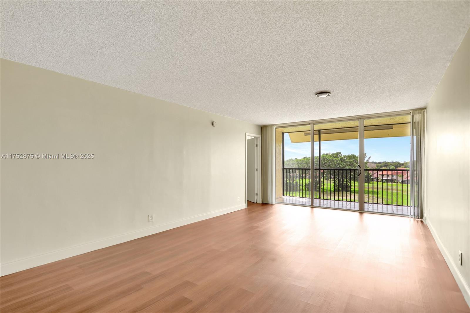 CONDOMINIUM 8 OF ENVIRON - Residential Lease