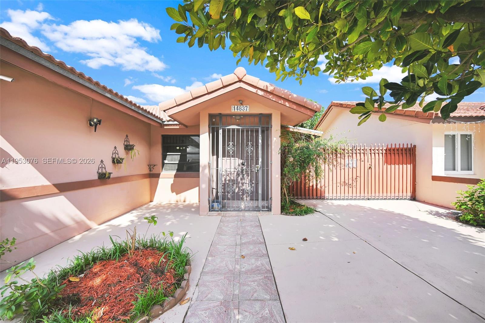 WEST MILLER HEIGHTS SEC 1 - Residential