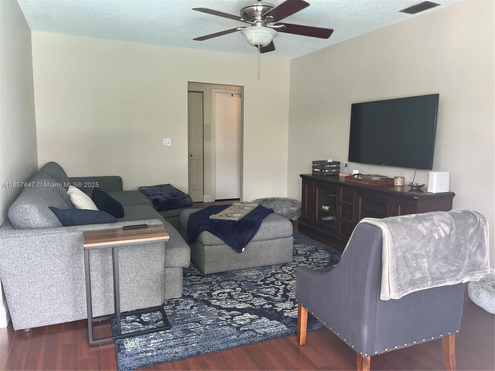 Cooper City, Florida 33328, United States, 3 Bedrooms Bedrooms, ,2 BathroomsBathrooms,Residential,Active,190501