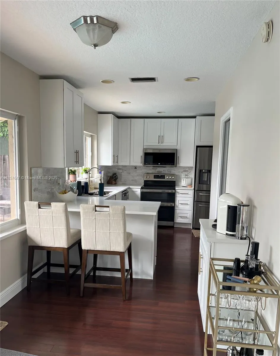 Cooper City, Florida 33328, United States, 3 Bedrooms Bedrooms, ,2 BathroomsBathrooms,Residential,Active,190501