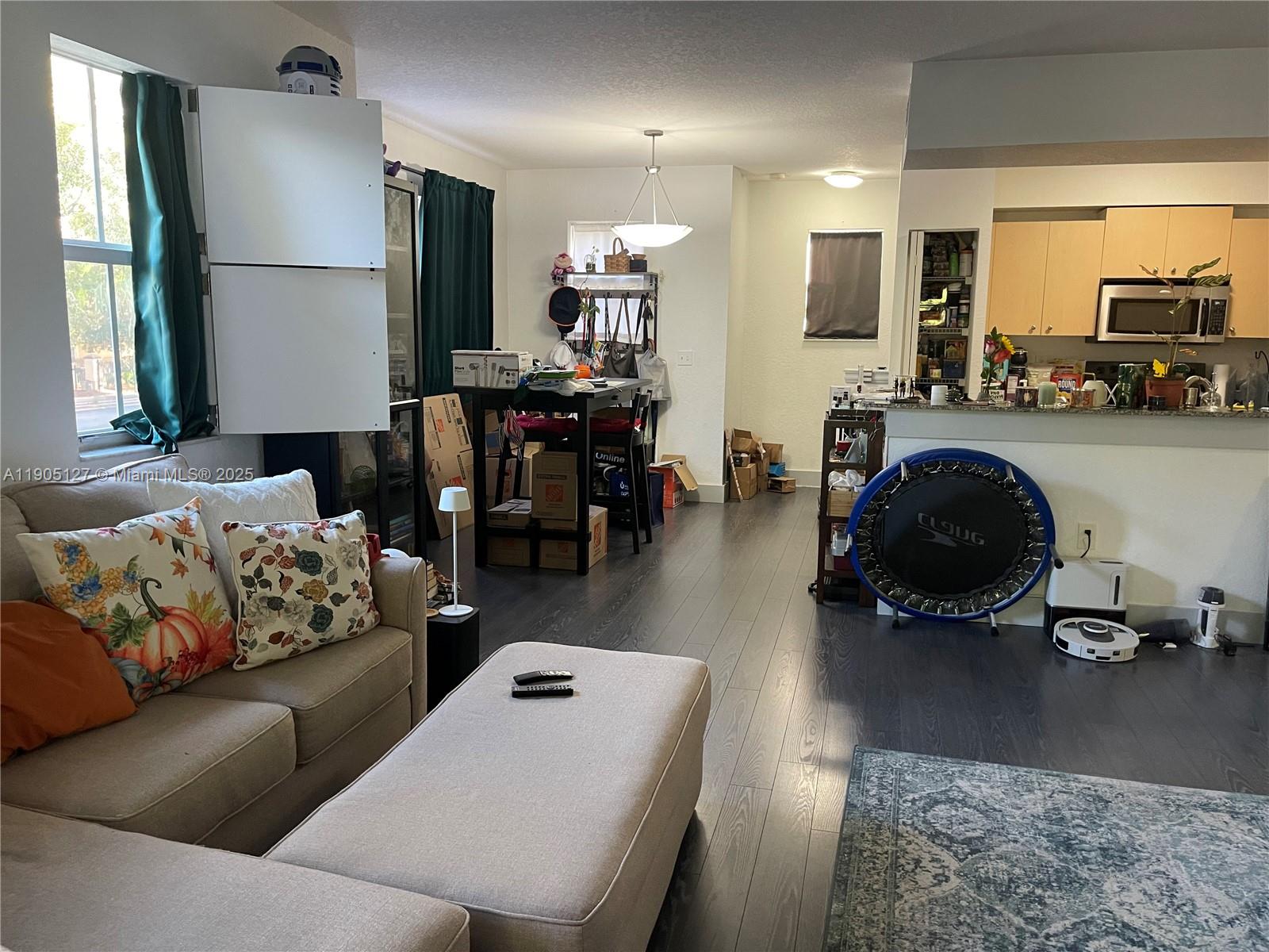 AVENTINE AT MIRAMAR CONDO - Residential Lease