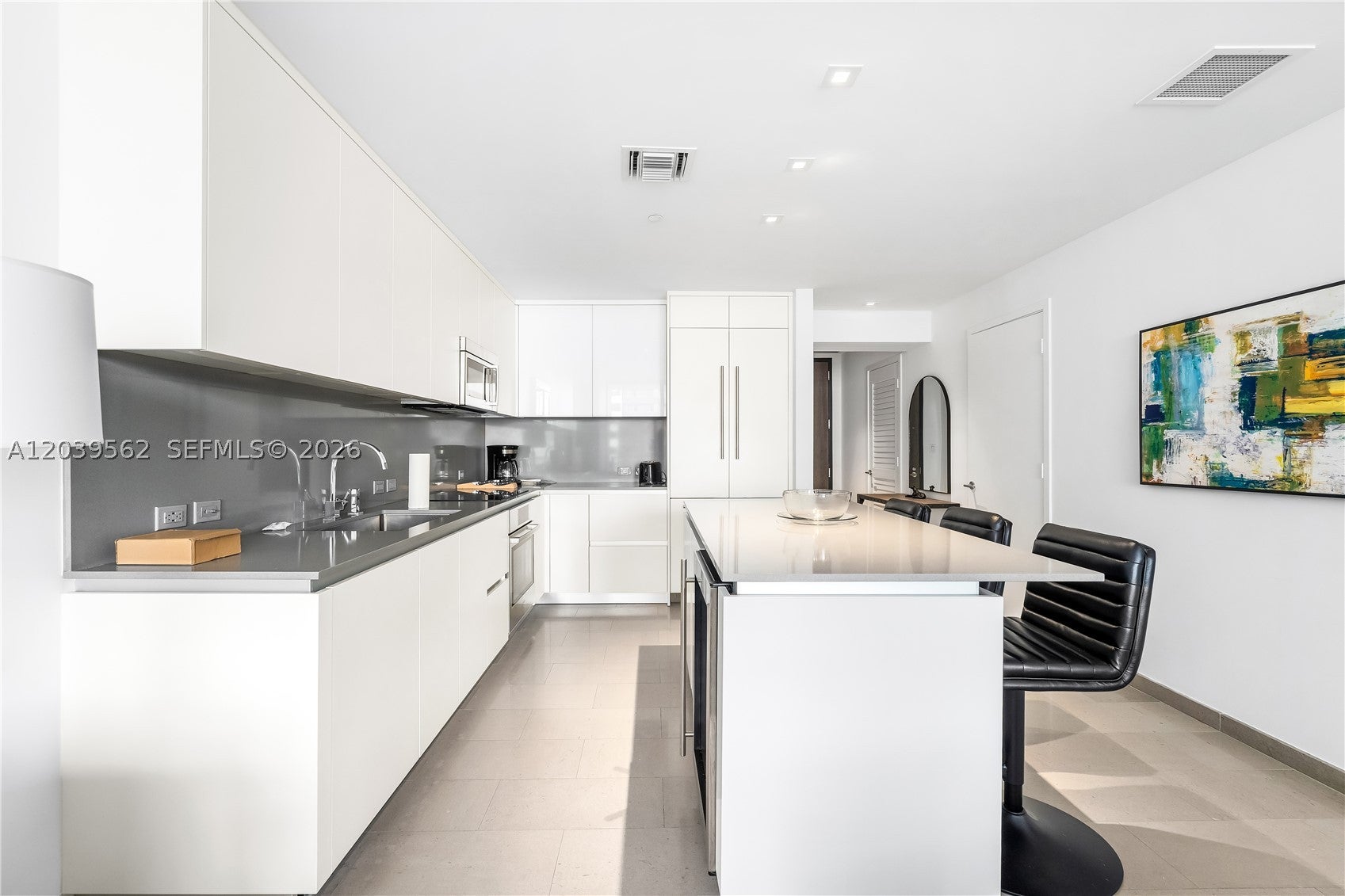 88 SW 7th St 1006