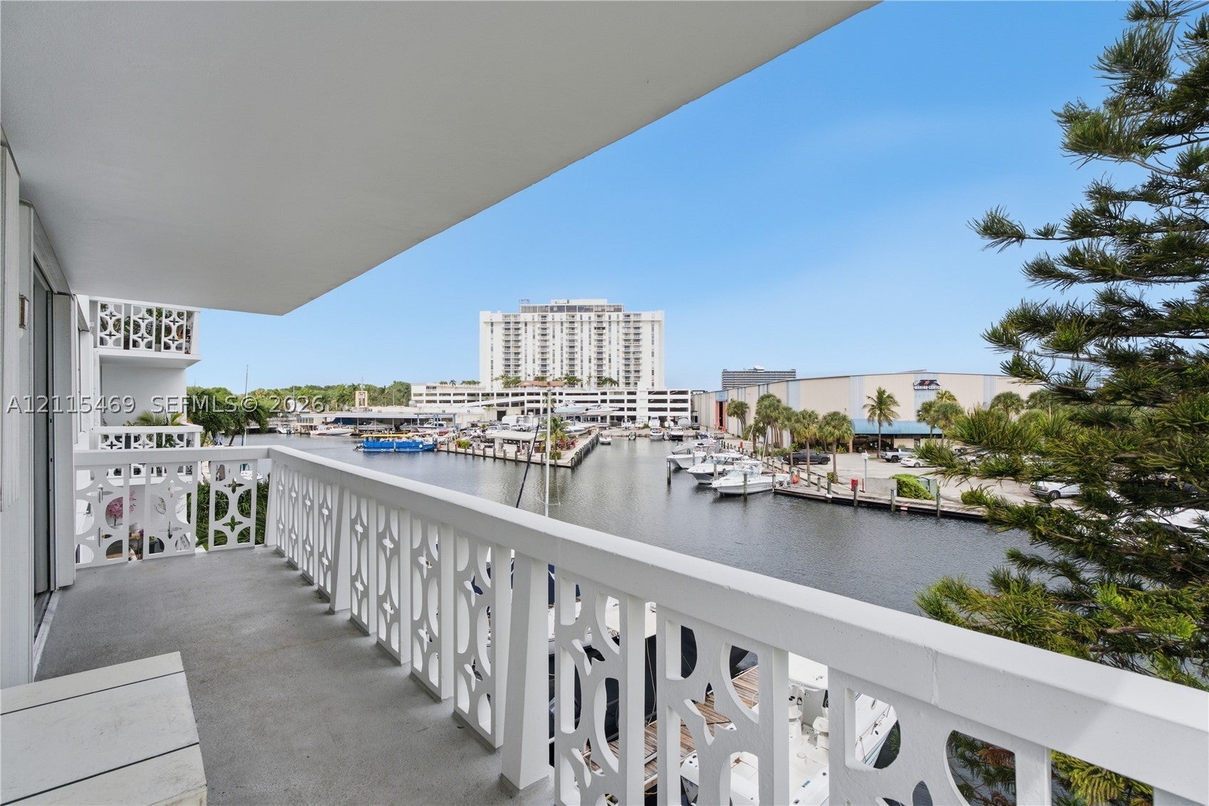 13155 Ixora Ct