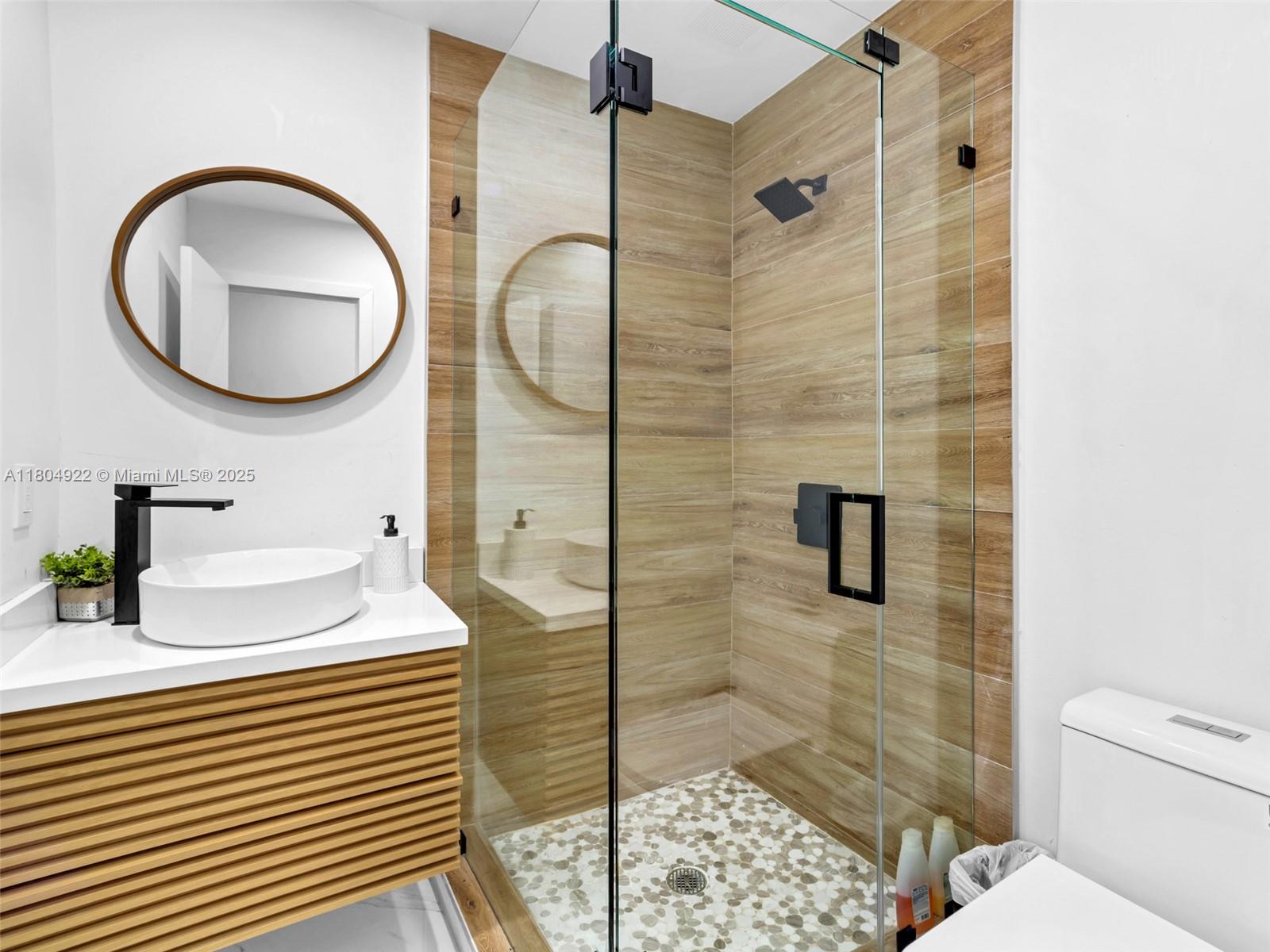 LINCOLN PARK REPLAT - Residential Lease