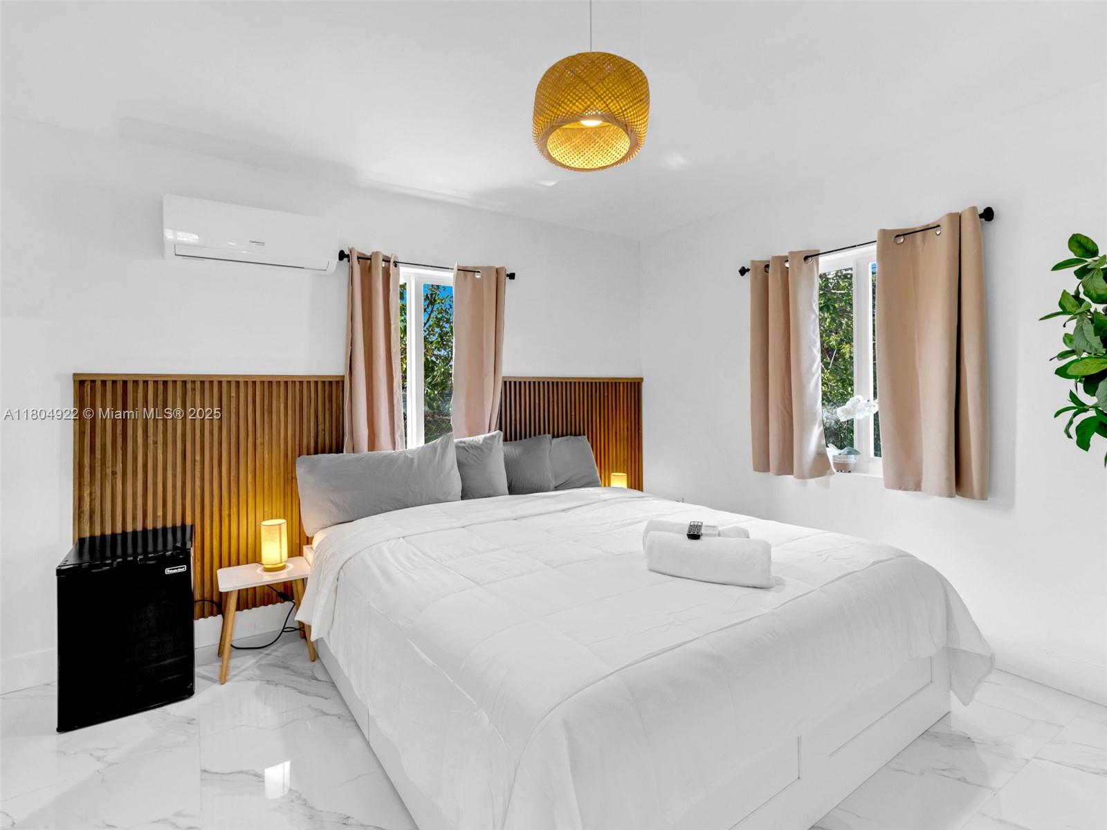 LINCOLN PARK REPLAT - Residential Lease