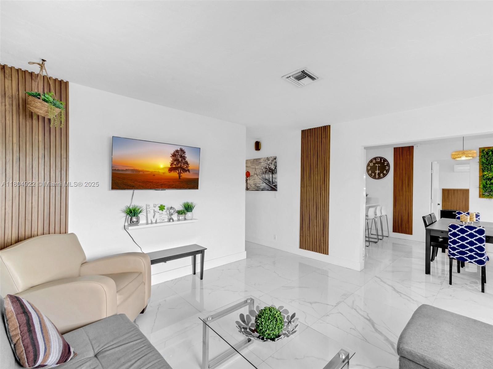 LINCOLN PARK REPLAT - Residential Lease