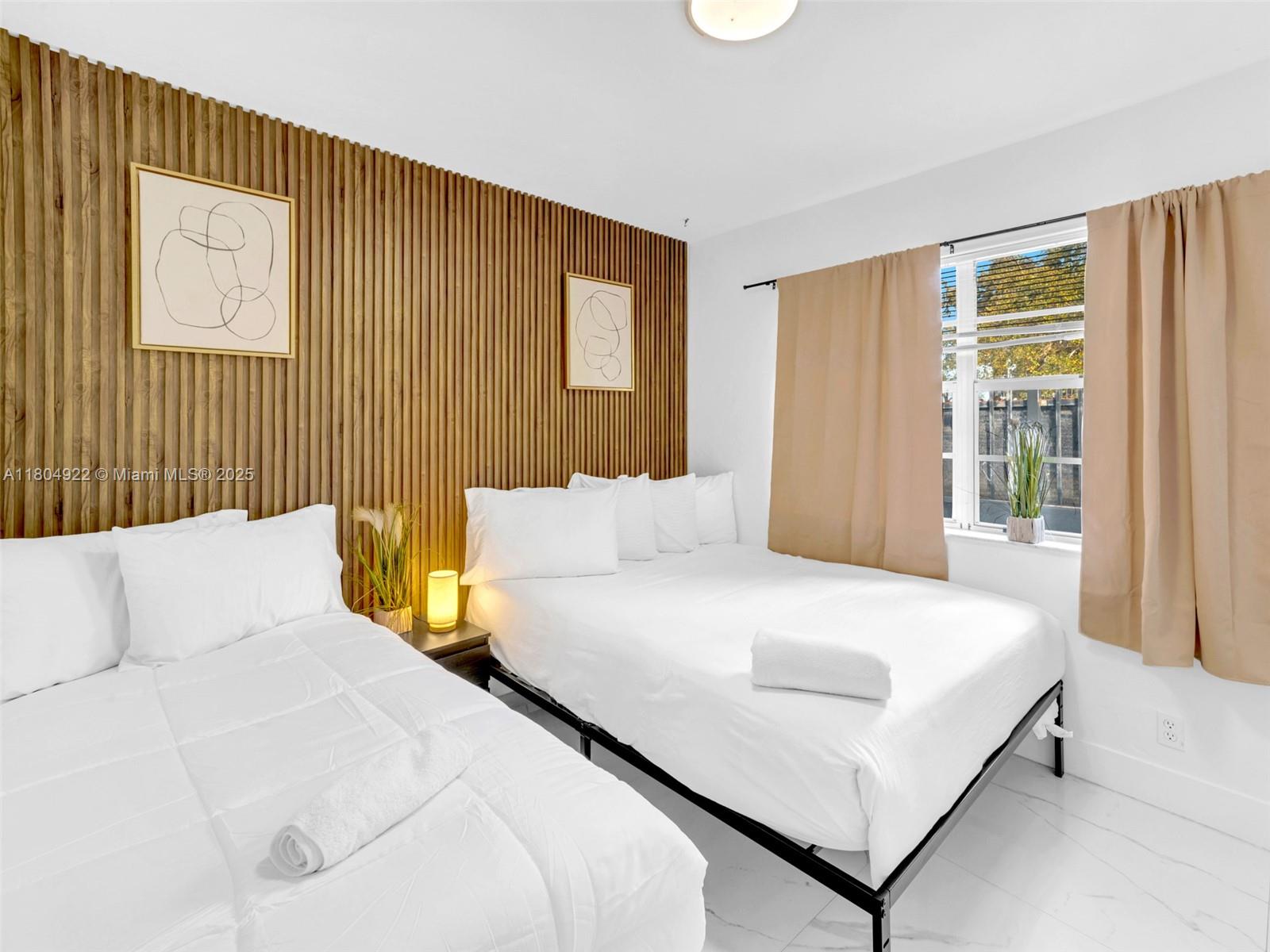 LINCOLN PARK REPLAT - Residential Lease