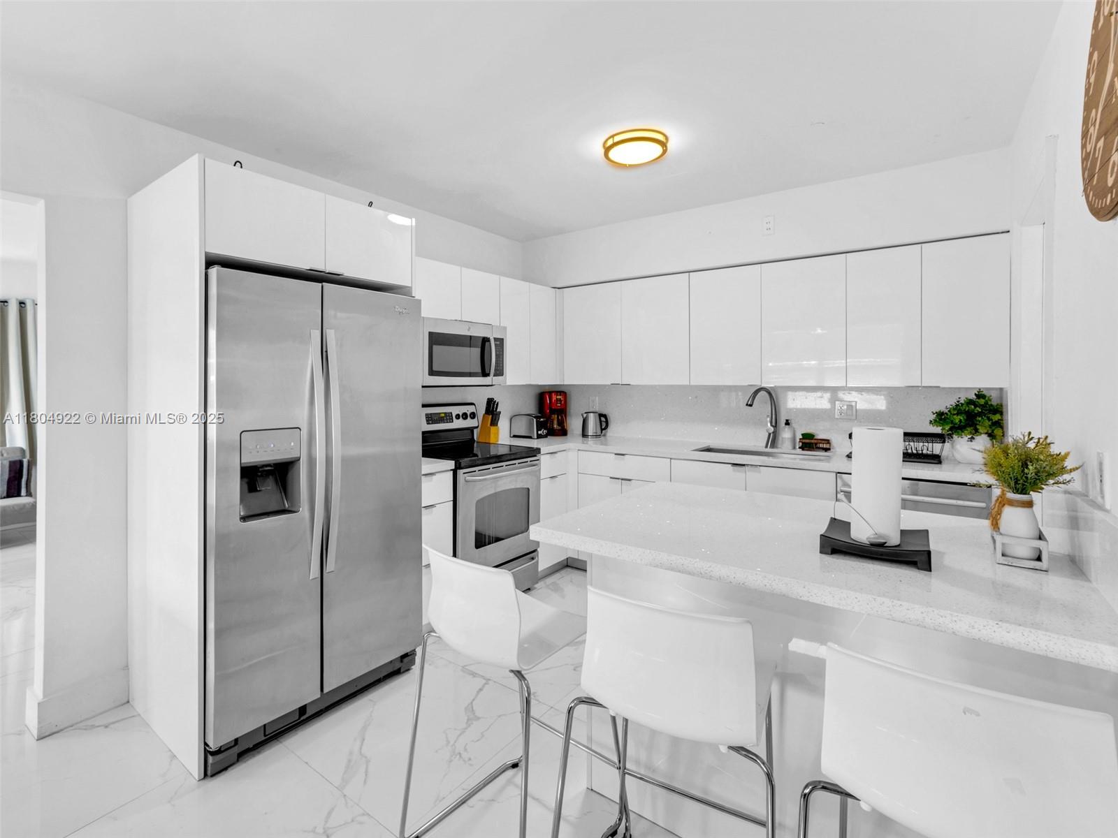 LINCOLN PARK REPLAT - Residential Lease