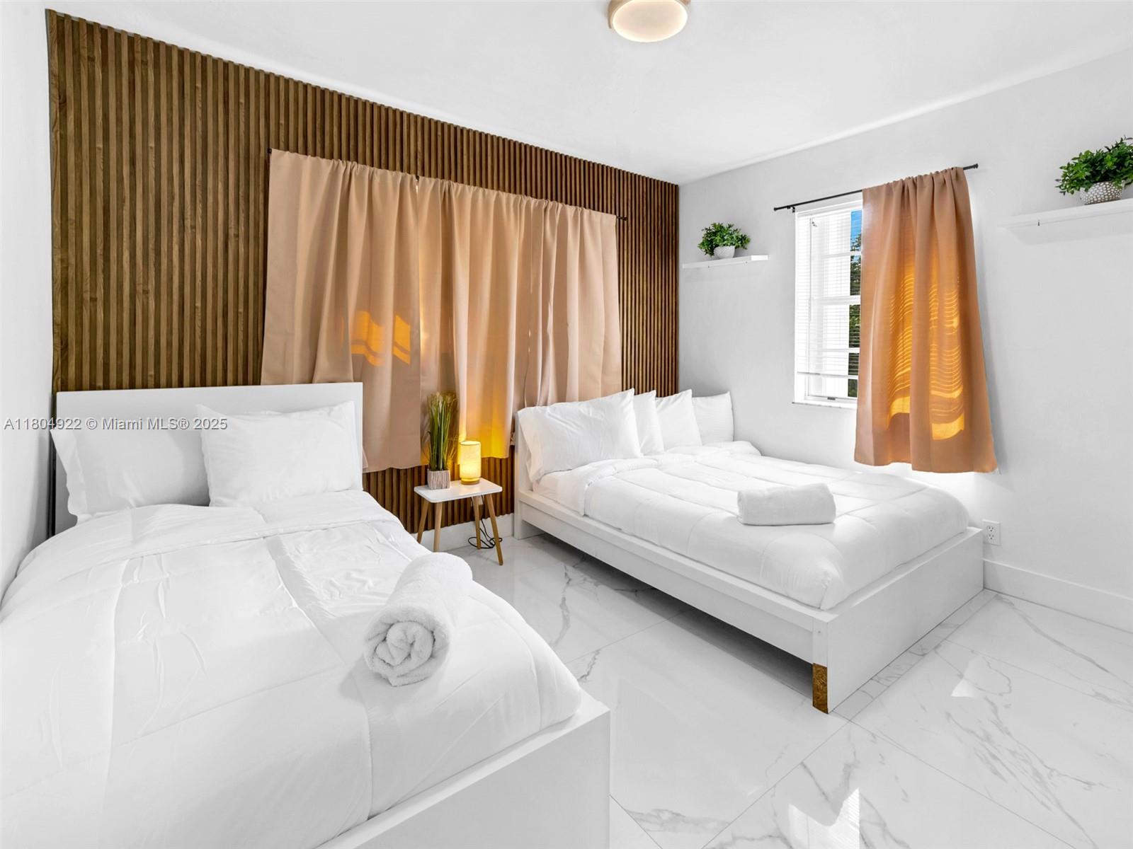 LINCOLN PARK REPLAT - Residential Lease