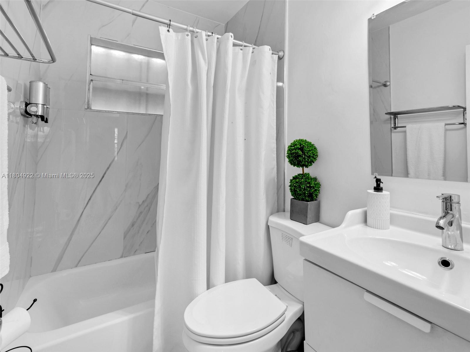 LINCOLN PARK REPLAT - Residential Lease