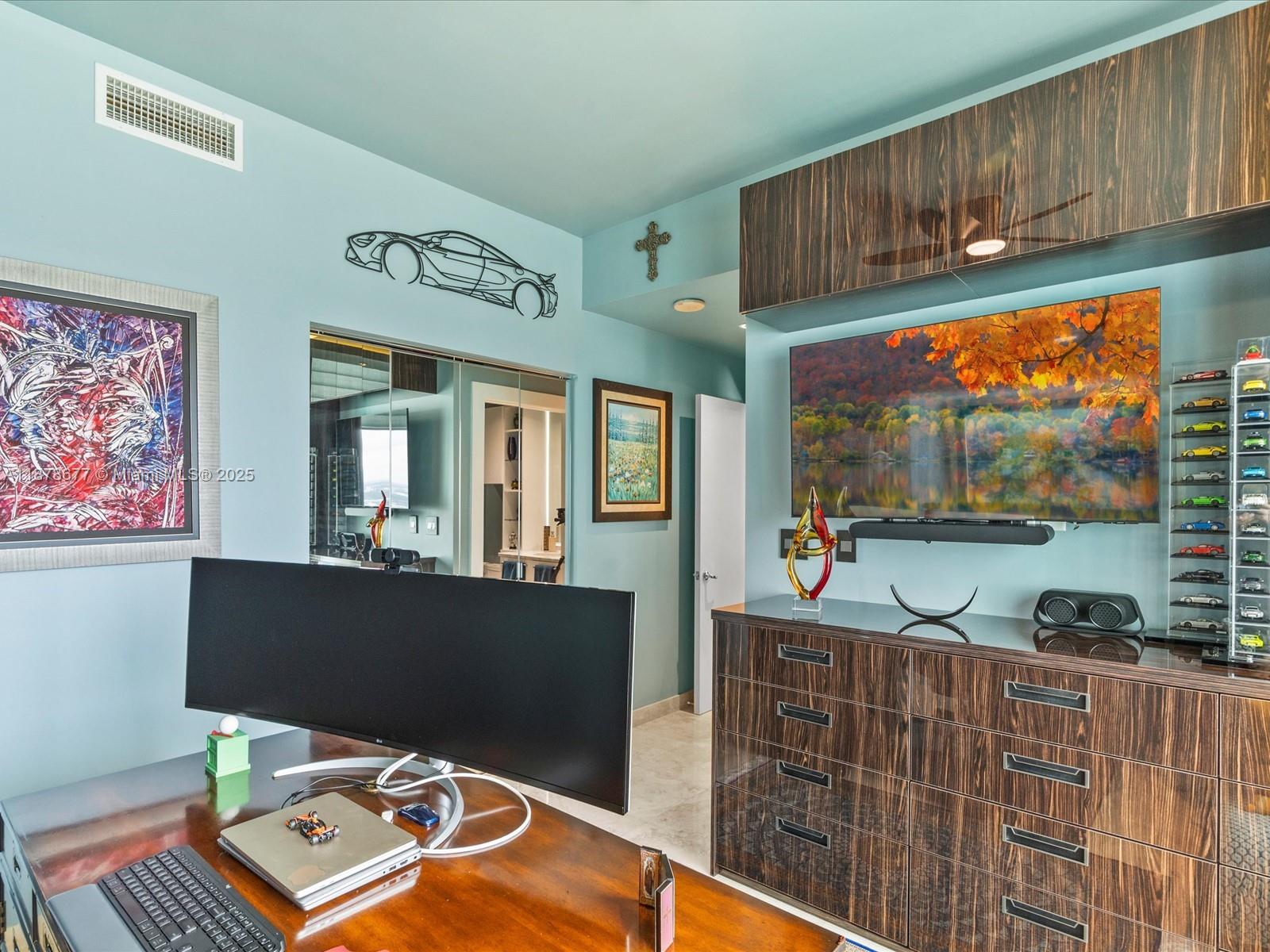 900 BISCAYNE BAY CONDO - Residential