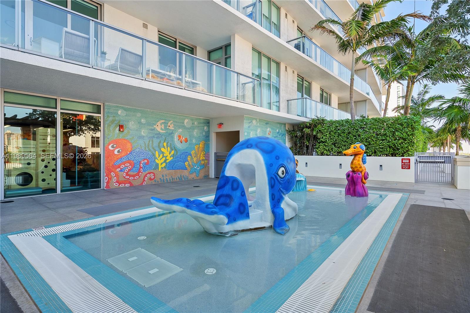 PARQUE TOWERS CONDO - Residential