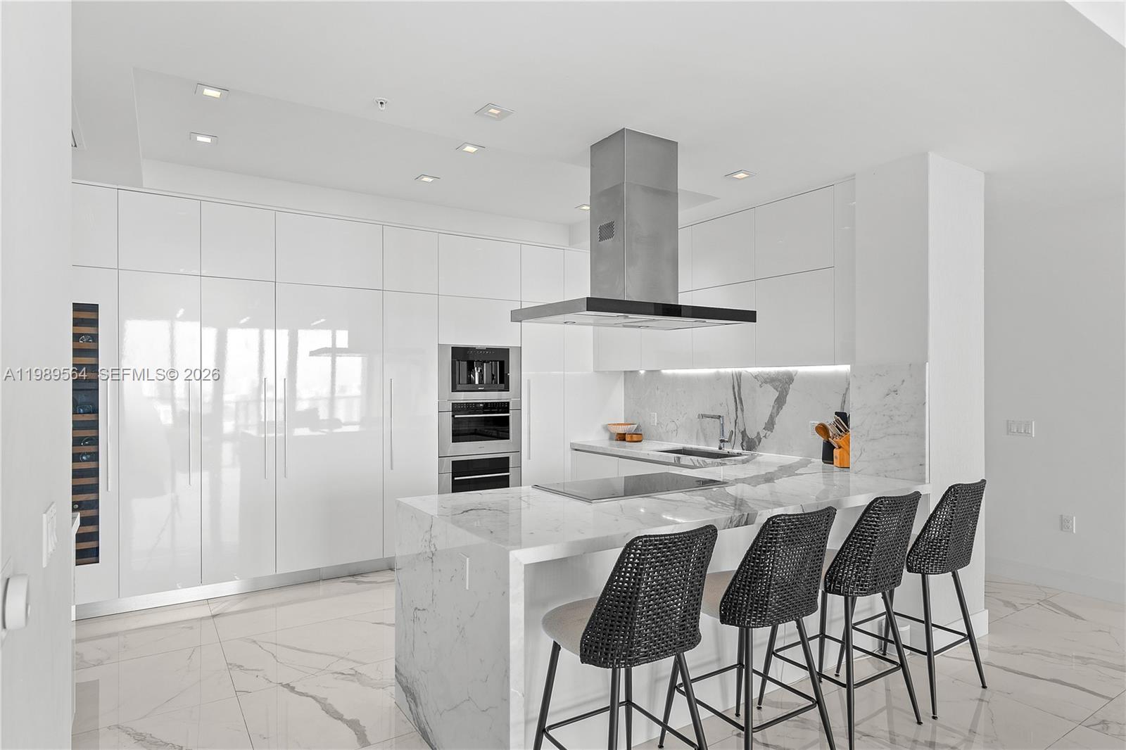 PARQUE TOWERS CONDO - Residential