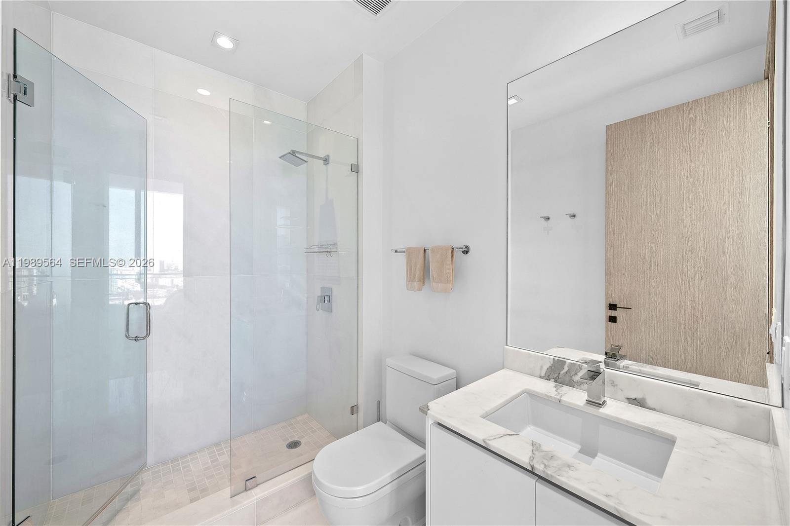 PARQUE TOWERS CONDO - Residential