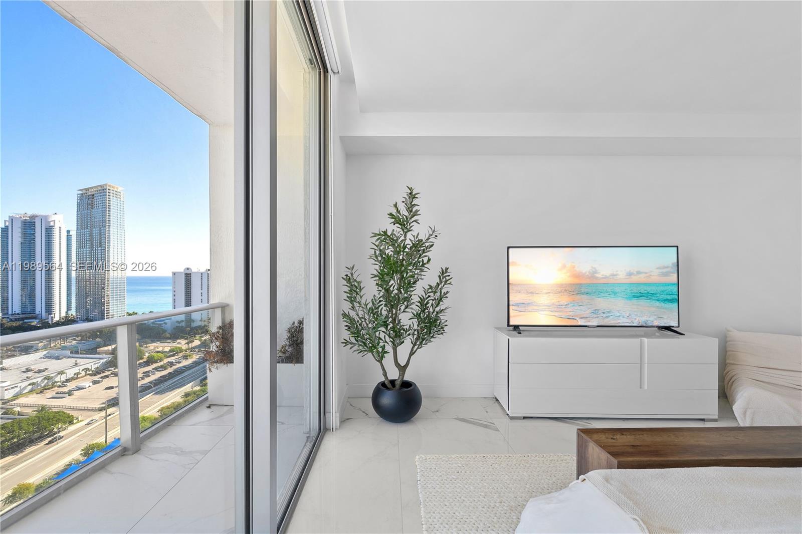 PARQUE TOWERS CONDO - Residential