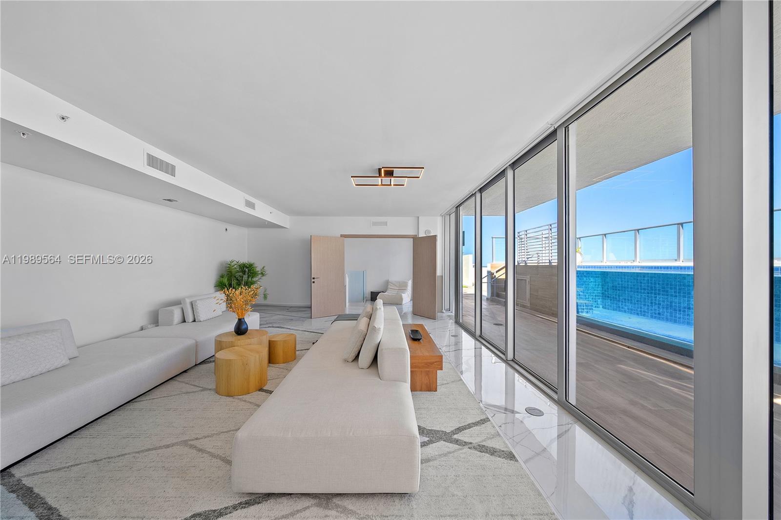 PARQUE TOWERS CONDO - Residential