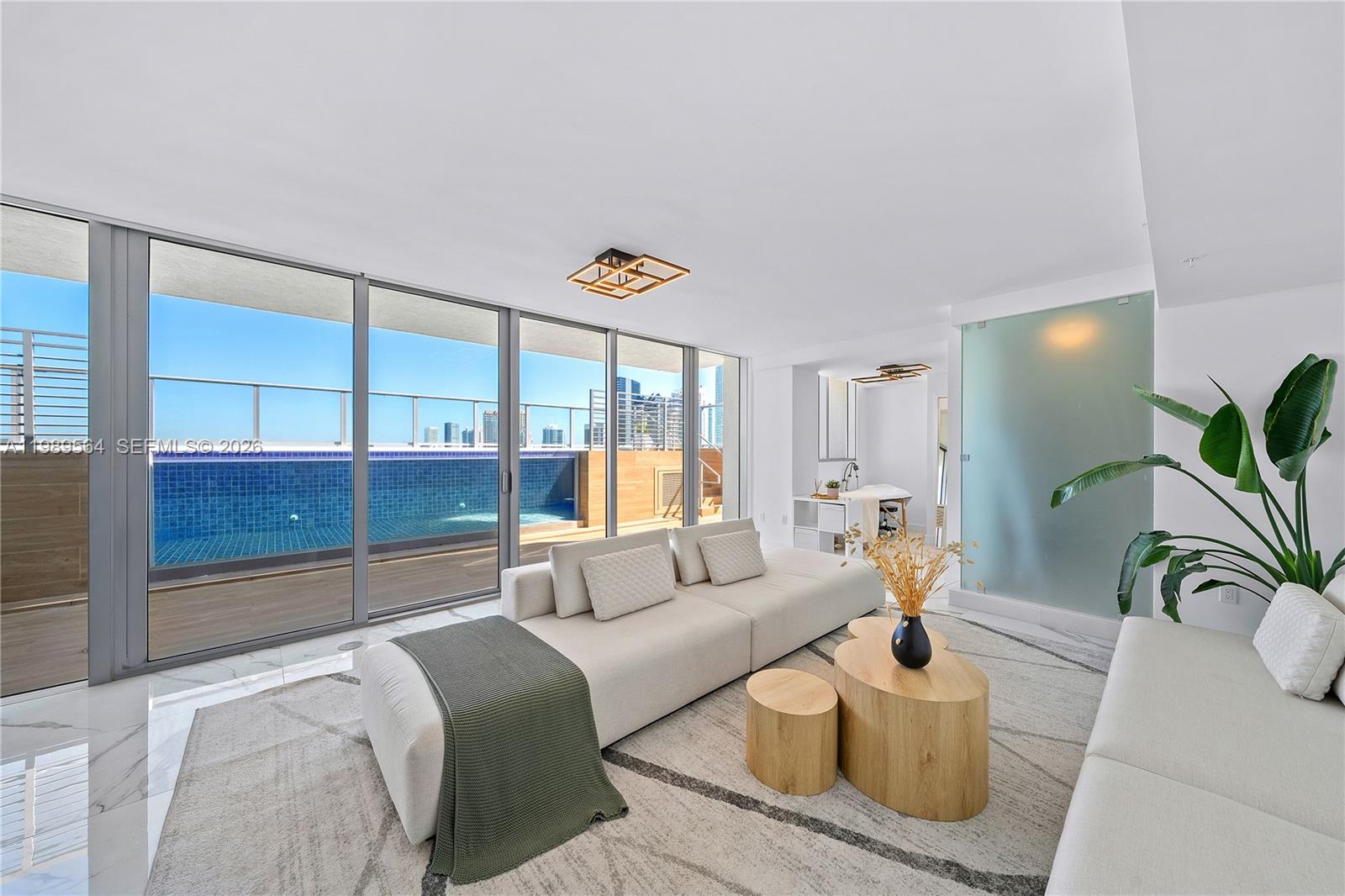 PARQUE TOWERS CONDO - Residential