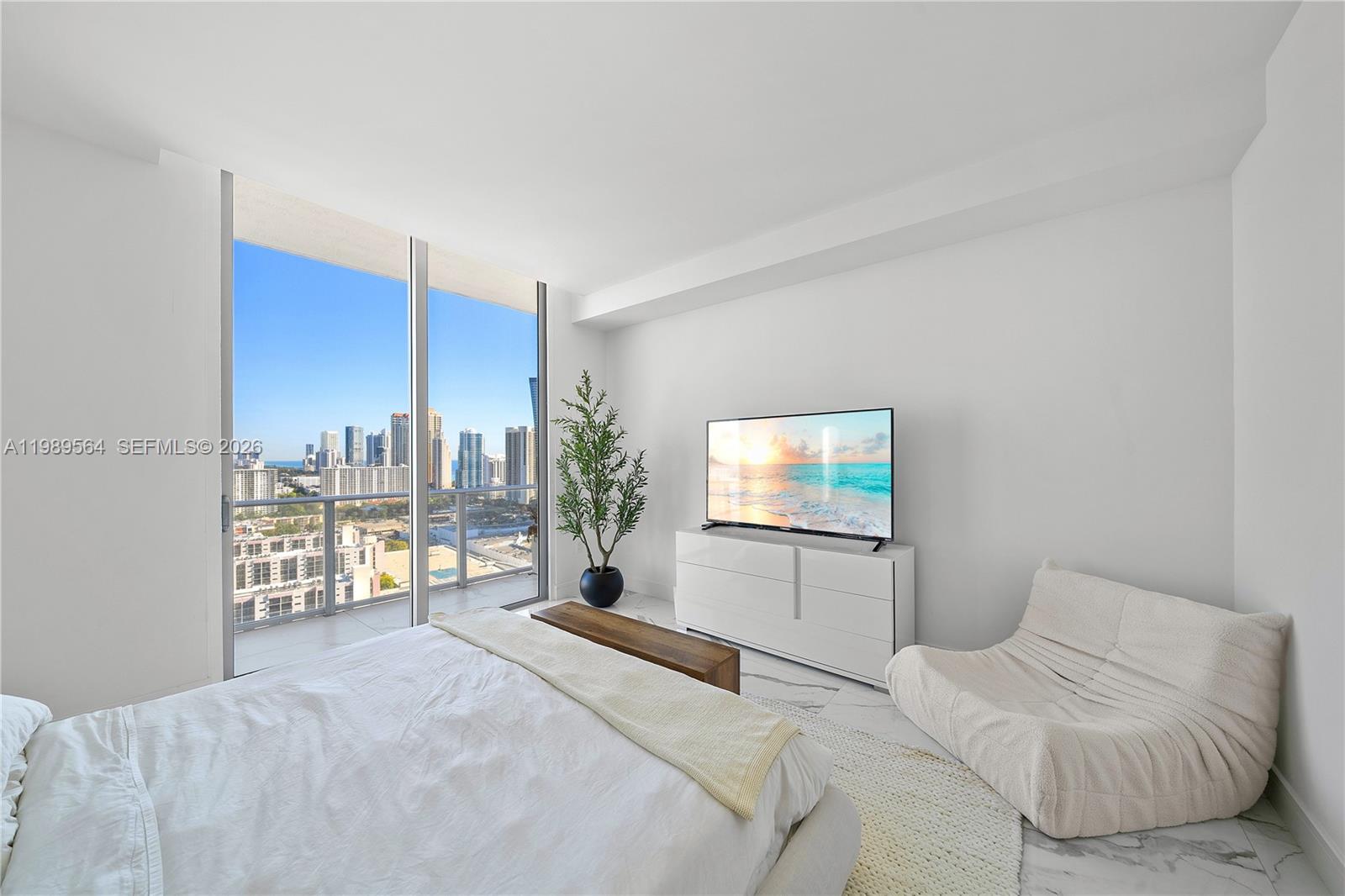 PARQUE TOWERS CONDO - Residential