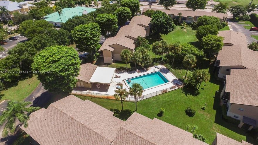 FRESHLY PAINTED SPACIOUS ONE BEDROOM/ ONE BATHROOM FIRST FLOOR UNIT WITH BIG WALK IN CLOSET IS CONVENTIENTLY LOCATED JUST MINUTES FROM THE VIBRANT NIGHTLIFE OF DOWNTOWN DELRAY ATLANTIC AVENUE, I-95, AND NEARBY SHOPPING CENTERS. ALL AGES WELCOME. WATER AND TRASH ARE INCLUDED IN RENT. NO PETS.