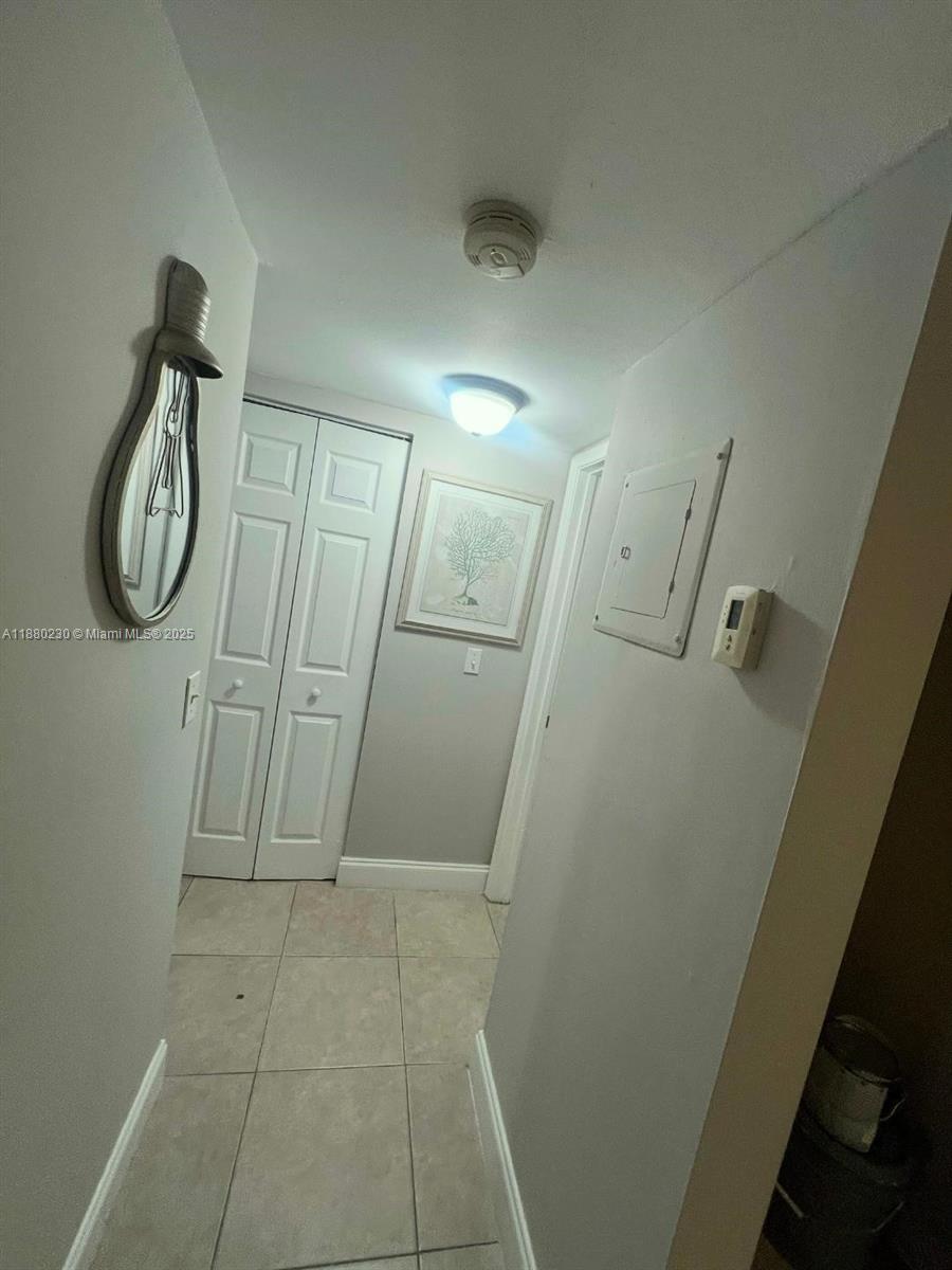 FIRST ENCOUNTER CONDO - Residential Lease