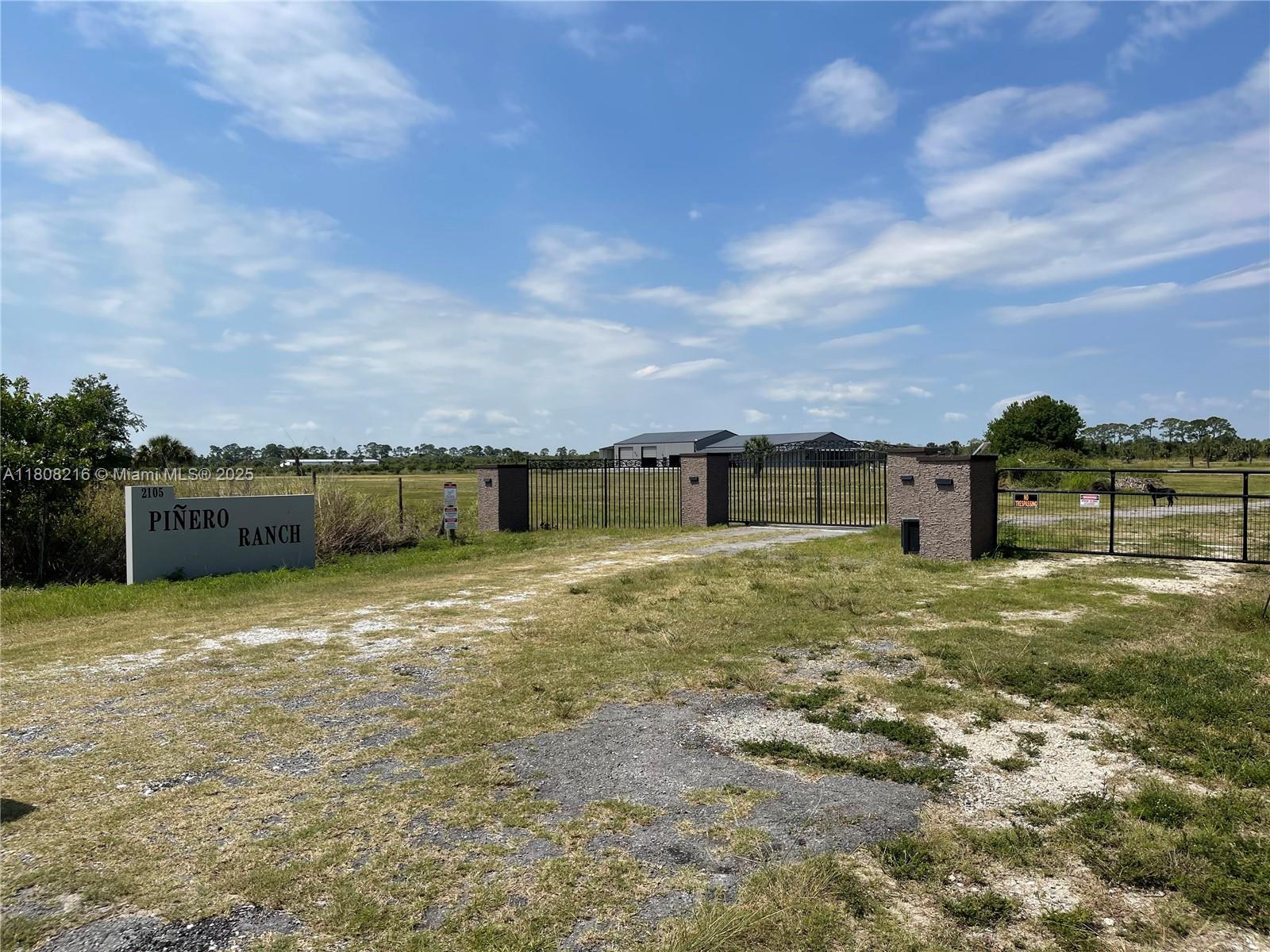 2105 86th Ave SW, Vero Beach, FL, 32968/$2,250,000 1 2105 86th Ave SW