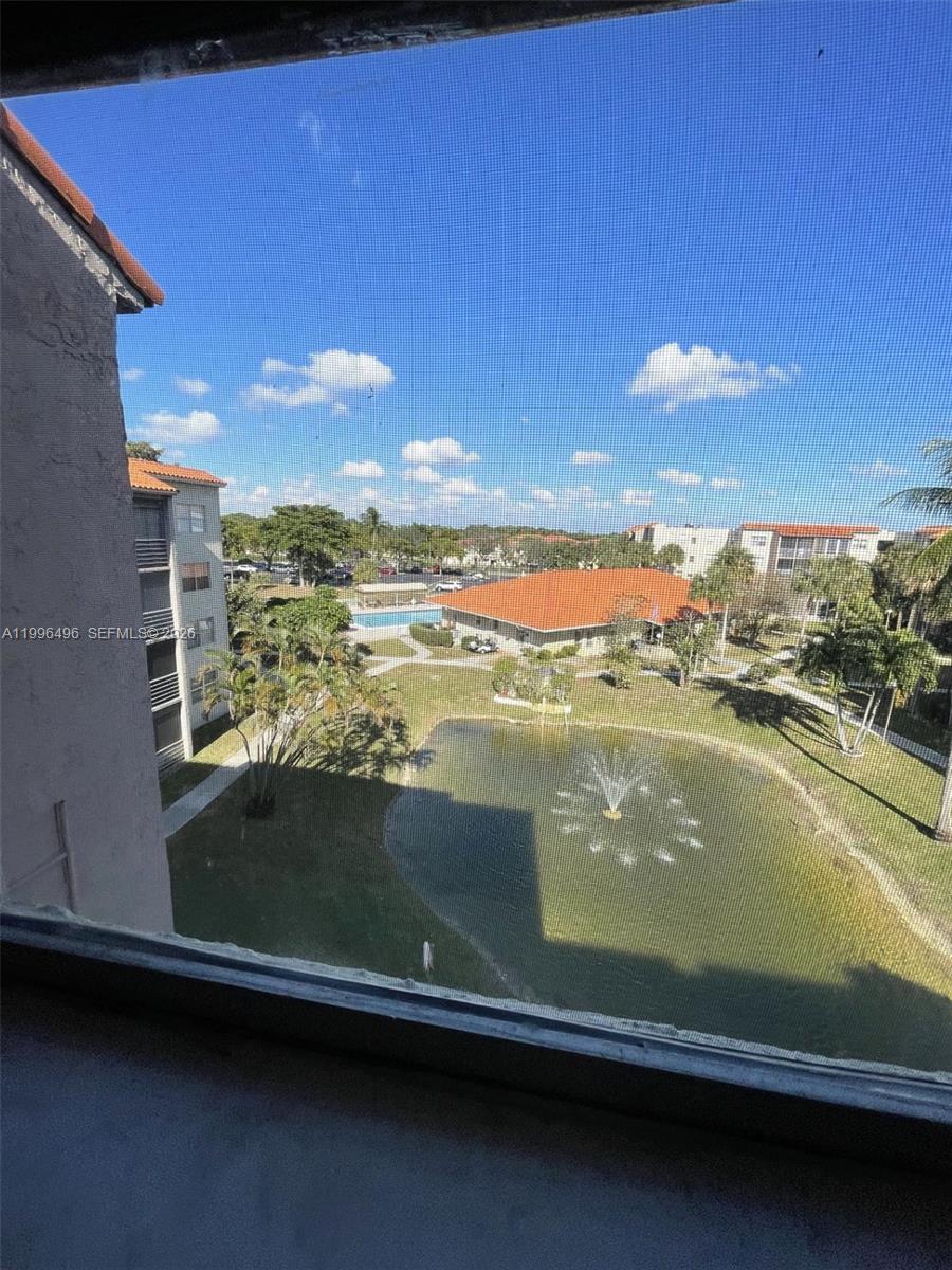 COURTYARDS OF BROWARD CON - Residential Lease