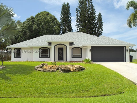 Photo of 1882 SW Alberca Ln, Port St Lucie, FL 34953 (MLS # A12091393)