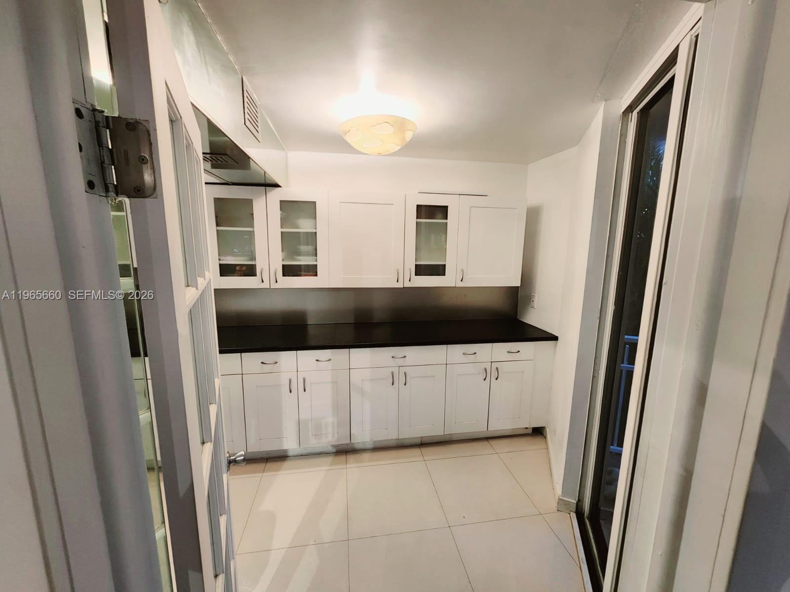 TOWERS OF QUAYSIDE CONDO - Residential