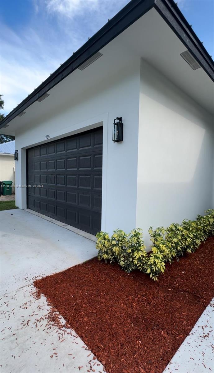 755 Alton Cir
