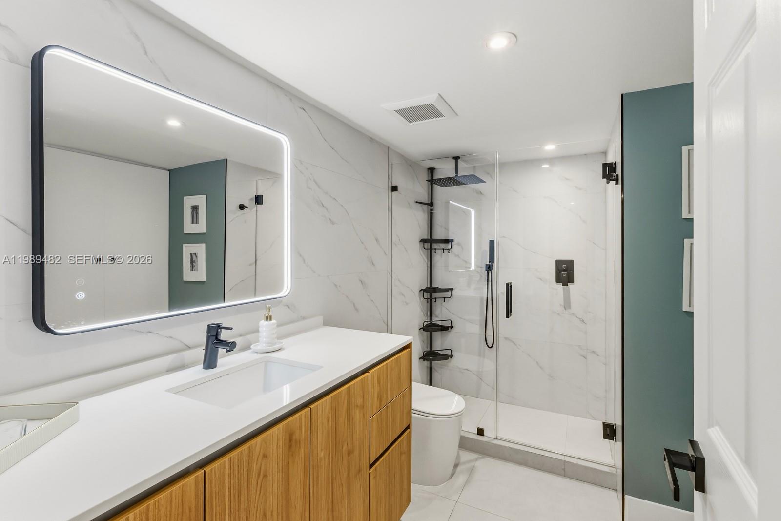 THE EMERALDBAY @ KEY COLO - Residential