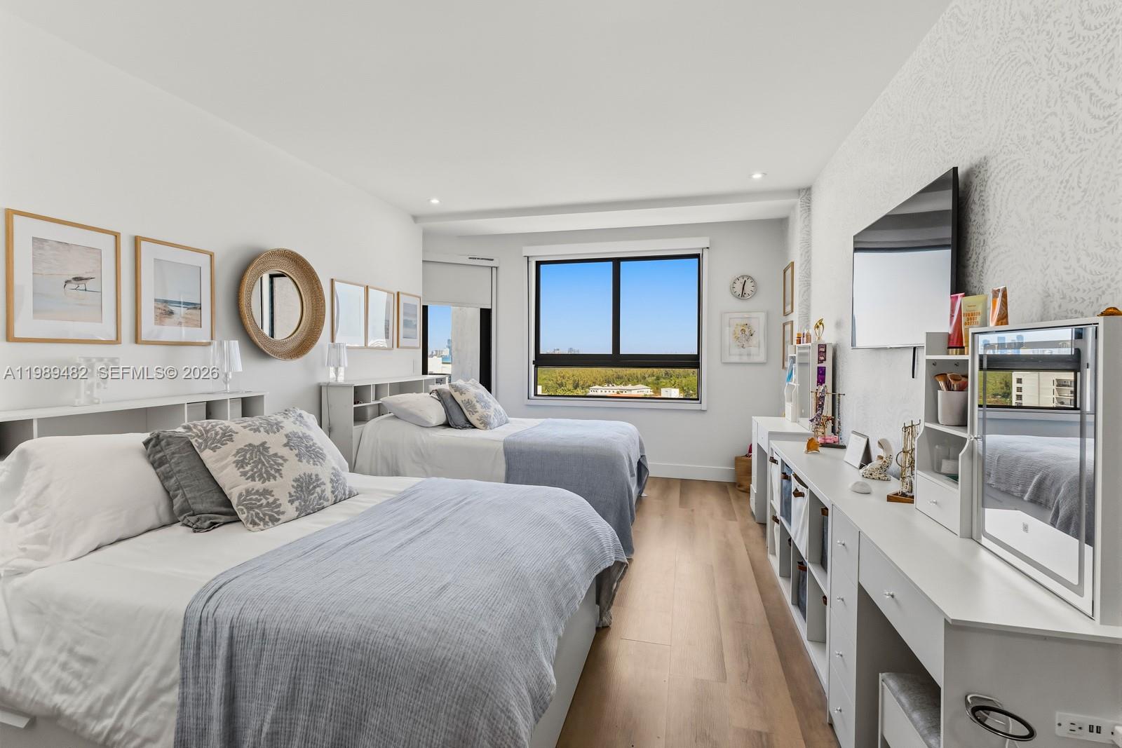 THE EMERALDBAY @ KEY COLO - Residential