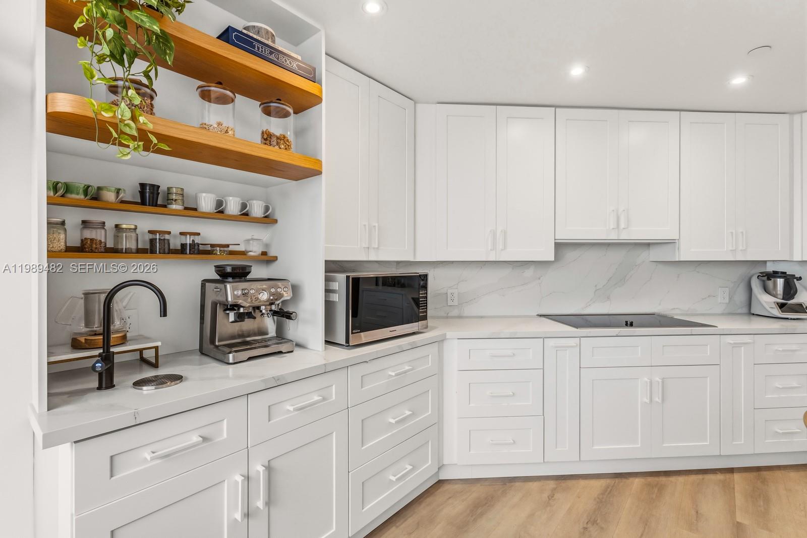 THE EMERALDBAY @ KEY COLO - Residential