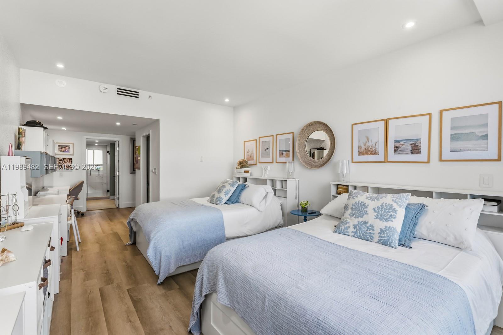 THE EMERALDBAY @ KEY COLO - Residential