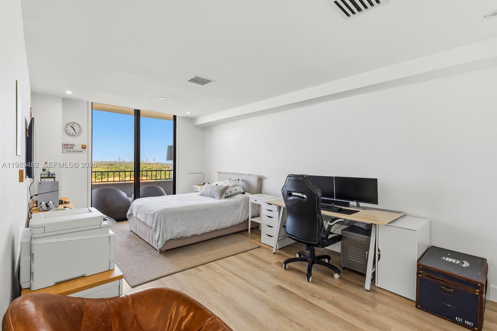 THE EMERALDBAY @ KEY COLO - Residential