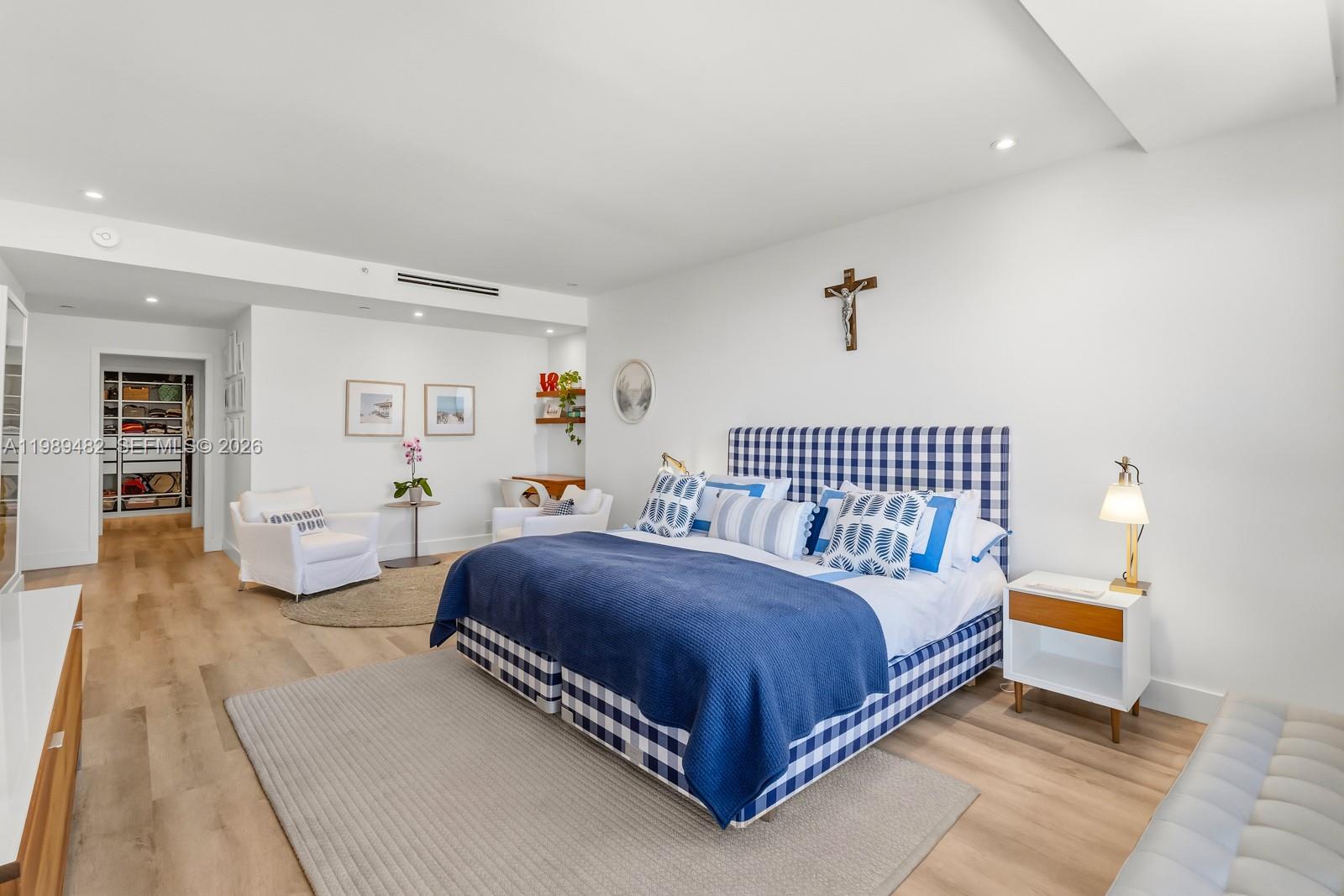 THE EMERALDBAY @ KEY COLO - Residential