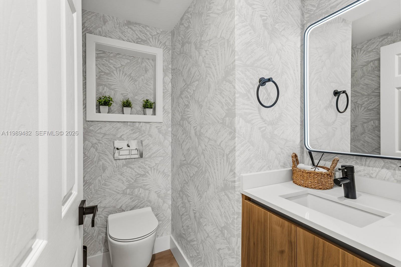 THE EMERALDBAY @ KEY COLO - Residential