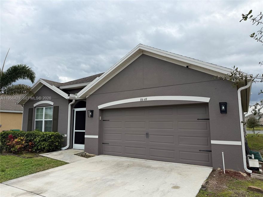 Beautiful 4-bedroom, 2-bath home in Fort Pierce offering 1,934 sq ft of living space. Built in 2019, this well-maintained property features a 2-car garage and stunning lake views. Spacious layout with modern finishes, perfect for comfortable living and entertaining. Seller motivated
