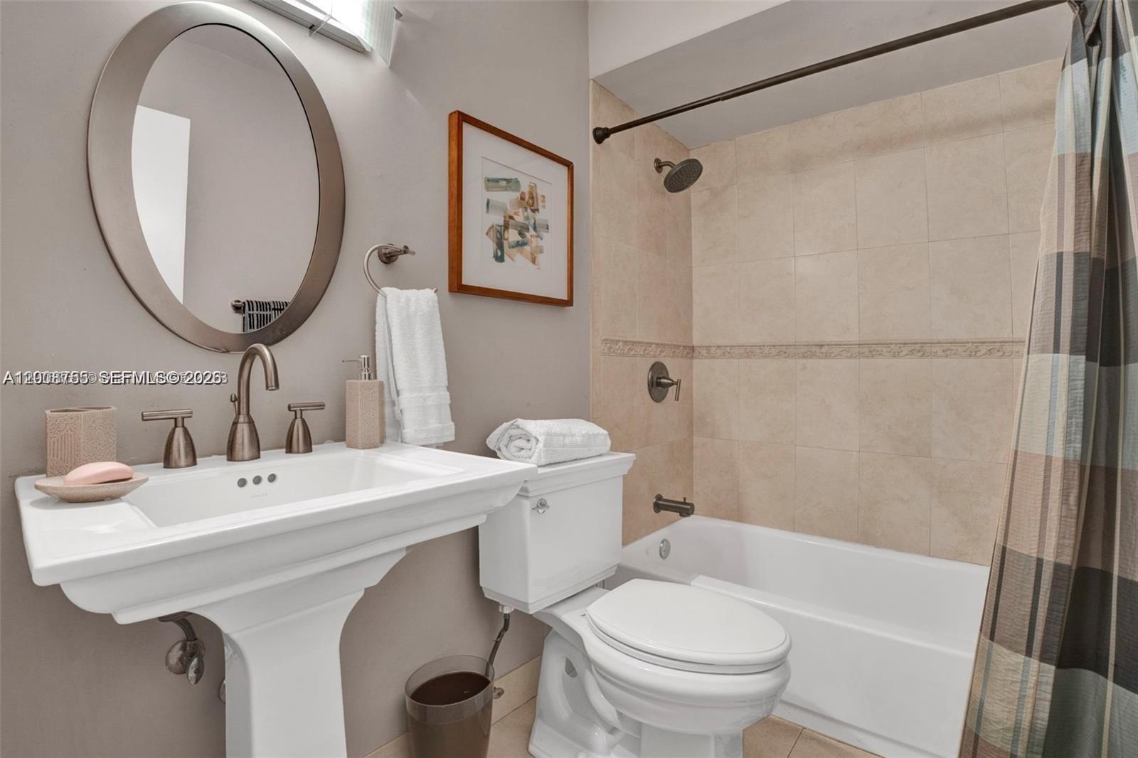 COUNTRY CLUB OF MIAMI CON - Residential