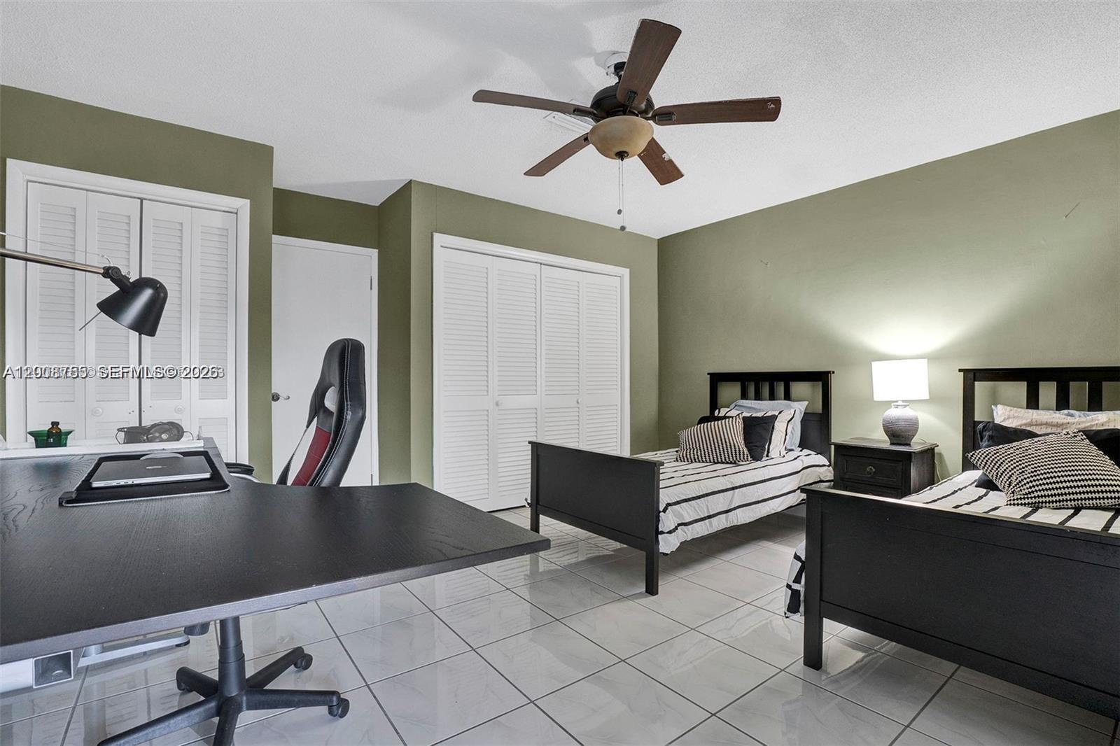 COUNTRY CLUB OF MIAMI CON - Residential