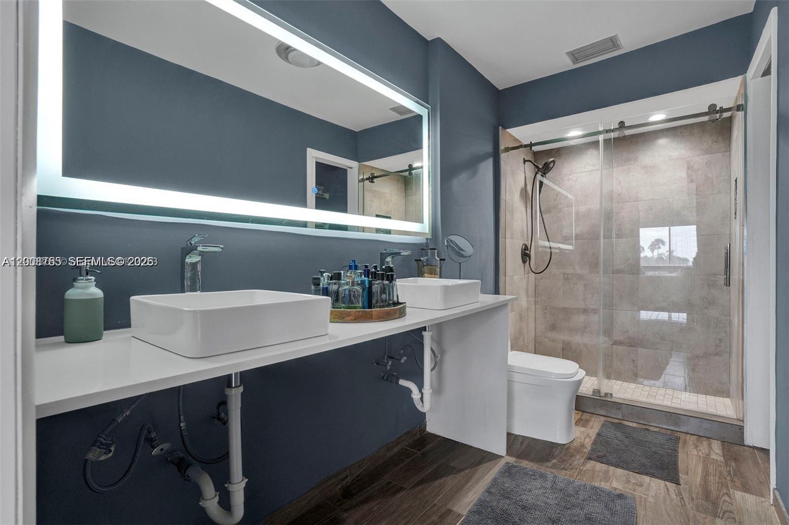 COUNTRY CLUB OF MIAMI CON - Residential